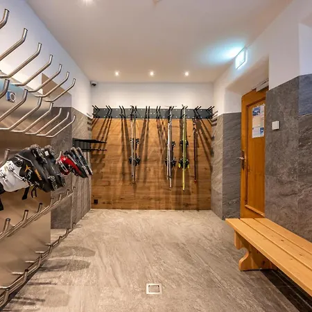 Weningeralm Lägenhetshotell