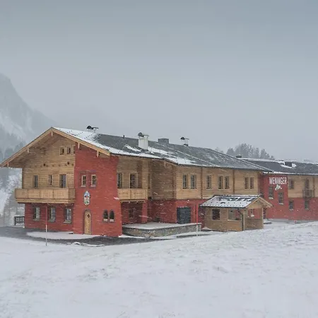 Aparthotel Weningeralm 3*